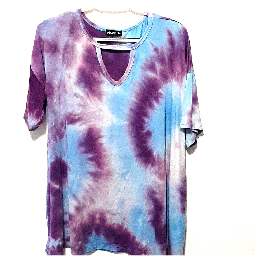 Brand New Boutique Heimish Keyhole Tye Die Top